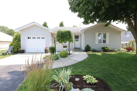 388 Augusta Cres, South Huron, ON N0M 1T0
