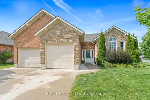 414 4th St, Hanover, ON N4N 3V1