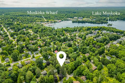 375 Lorne St, Gravenhurst, ON P1P 1C7