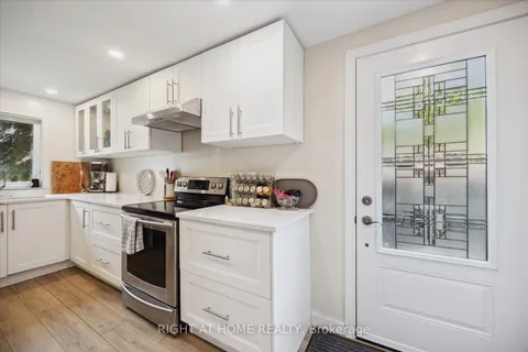 93 Oakdene Cres, Kawartha Lakes, ON K0M 2C0