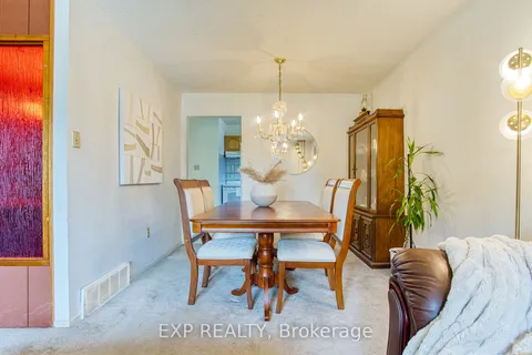 4 Cedar Glen, Grimsby, ON L3M 4K2