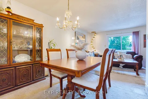 4 Cedar Glen, Grimsby, ON L3M 4K2