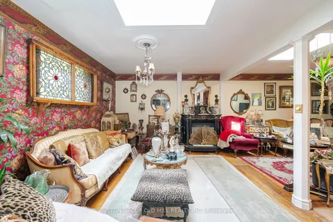 45 Regent St, Guelph, ON N1E 4W5