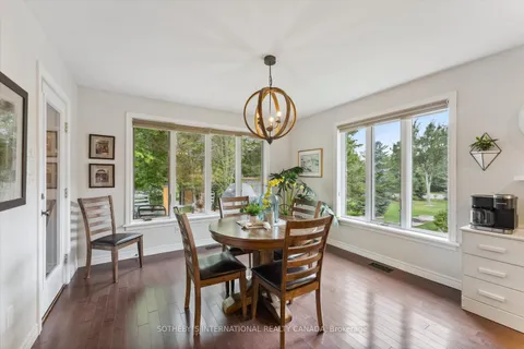 33 South Harbour Dr, Kawartha Lakes, ON K0M 1A0