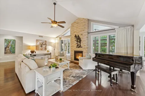 33 South Harbour Dr, Kawartha Lakes, ON K0M 1A0