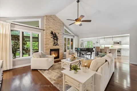 33 South Harbour Dr, Kawartha Lakes, ON K0M 1A0