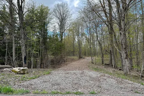 214 Riggs Rd, Madoc, ON K0K 2K0