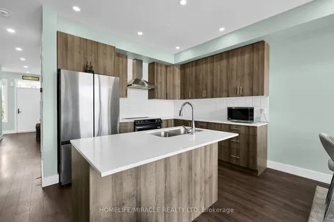 8 Bedrock Dr, Hamilton, ON L8J 0K6