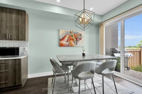 8 Bedrock Dr, Hamilton, ON L8J 0K6