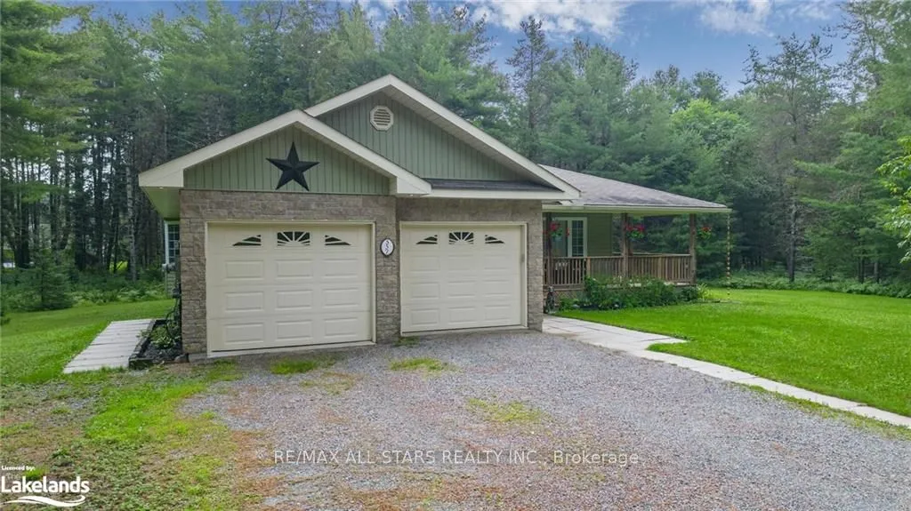 557 South Mary Lake Rd, Huntsville, ON P0B 1L0