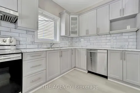 72 Balfour St, Brantford, ON N3T 1J7