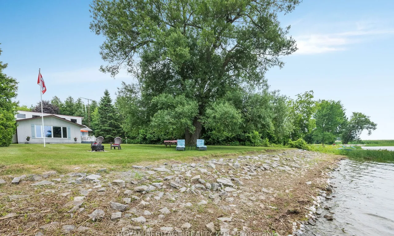 230 Parkview Rd, Prince Edward County, ON K0K 1L0