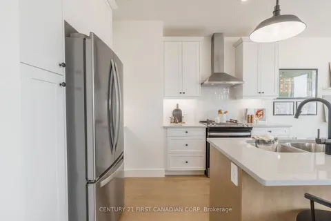147-52 SCOTTS Dr, Lucan Biddulph, ON N0M 2J0