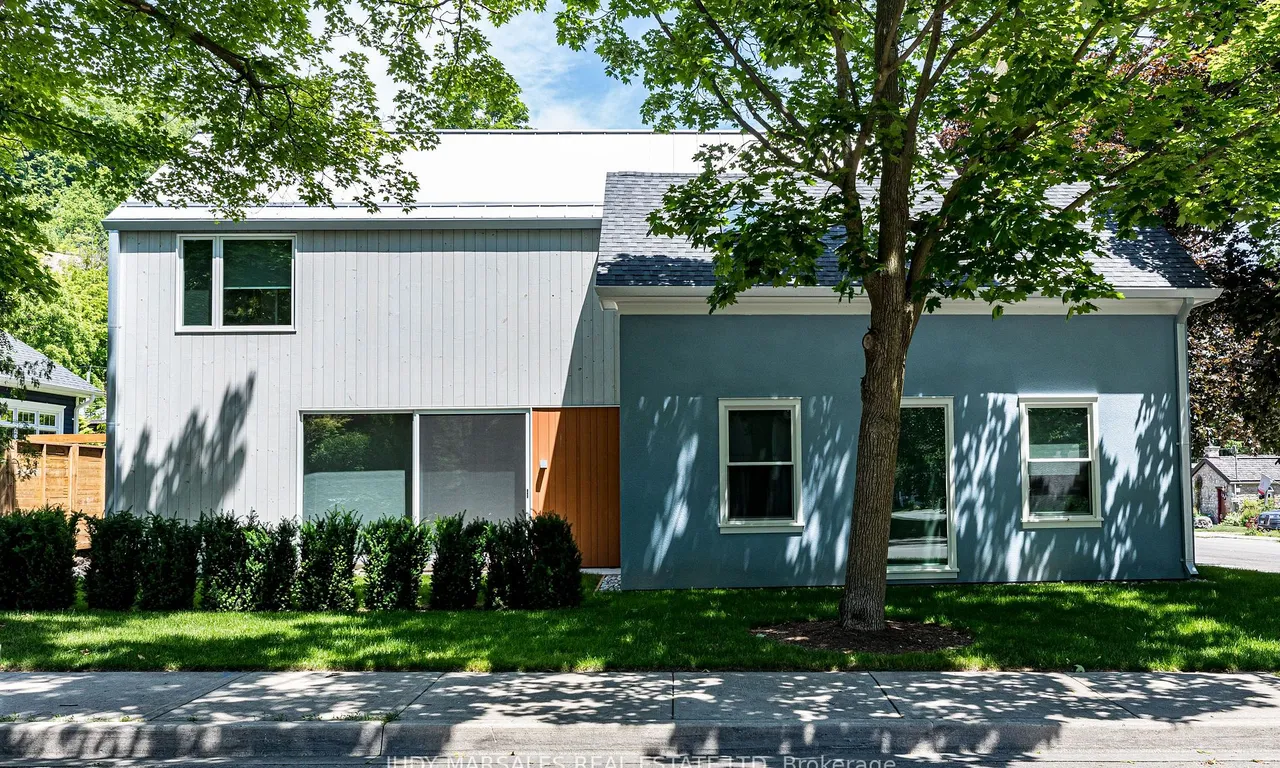 315 Park St, Hamilton, ON L9H 1Z1