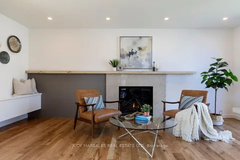 315 Park St, Hamilton, ON L9H 1Z1