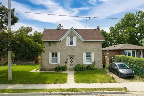 58 Brook St, Cambridge, ON N1R 4C3