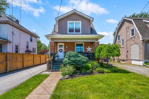 84 Steele St, Port Colborne, ON L3K 4X2