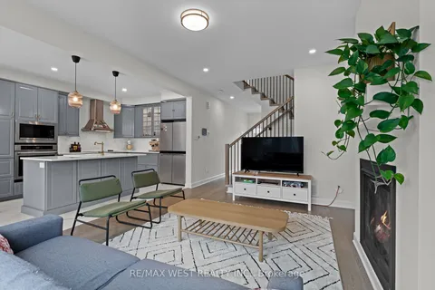 129 Shallow Pond Pl, Ottawa, ON K4A 0K9