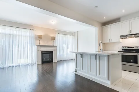18 Heming Tr, Hamilton, ON L9K 0J8
