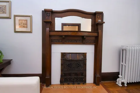 185 Fairleigh Ave, Hamilton, ON L8M 2K6