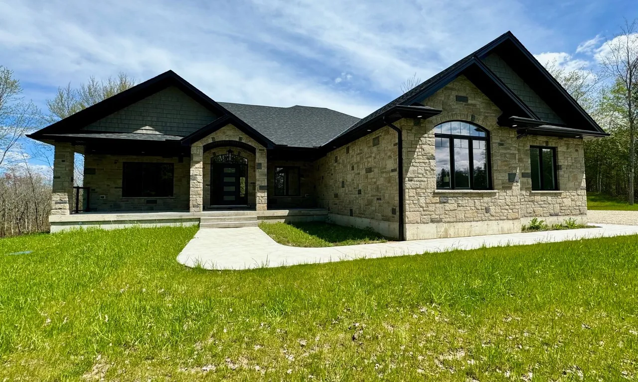 135 Louise Creek Cres, West Grey, ON N0G 1S0