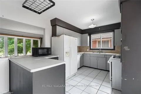 167 Wellington St, Welland, ON L3B 3N2