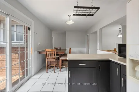 167 Wellington St, Welland, ON L3B 3N2