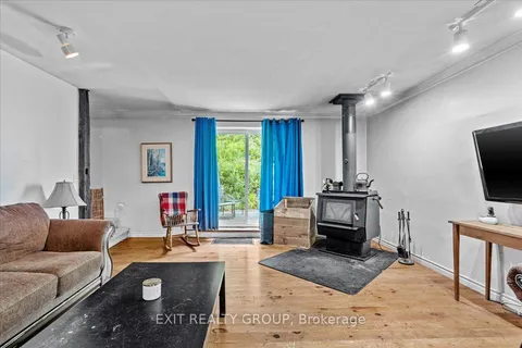 2083 Hollowview Rd, Stirling-Rawdon, ON K0K 3E0