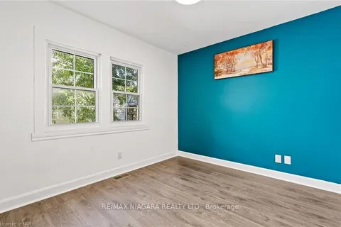 458 Lakeside Rd, Fort Erie, ON L2A 4X5