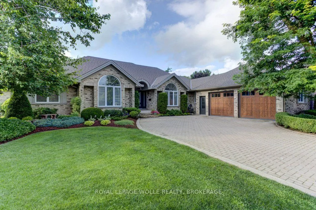 14 JAMES Crt, Woolwich, ON N0B 2M1