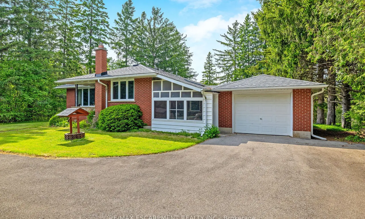 100 Fall St, Guelph/Eramosa, ON N0B 2K0