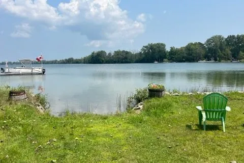 682 Whitney Rd, Prince Edward County, ON K0K 1A0