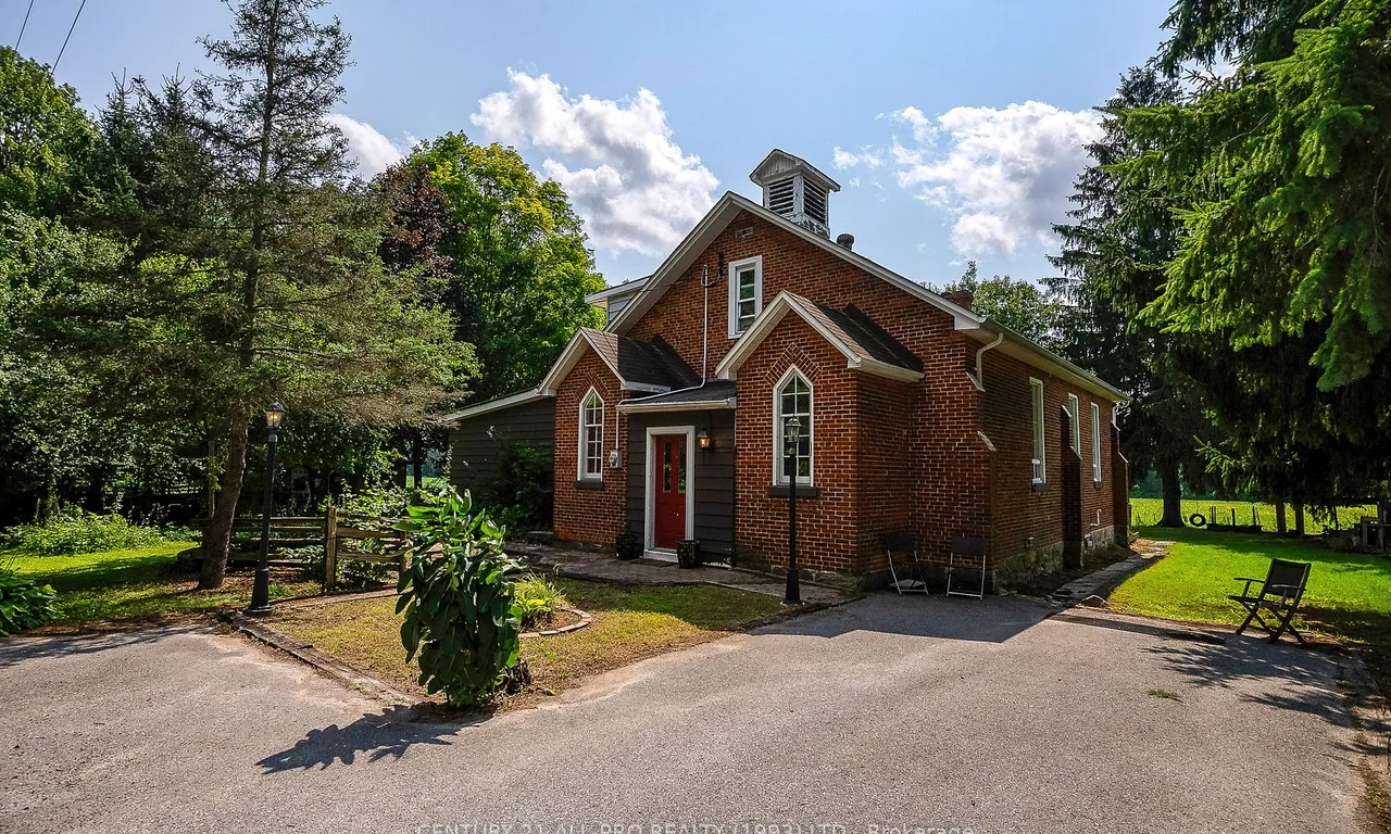 3826 Vic Lightle Rd, Port Hope, ON L1A 3V6