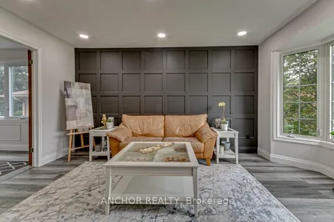 1244 Wayne Rd, London, ON N6K 3Z7