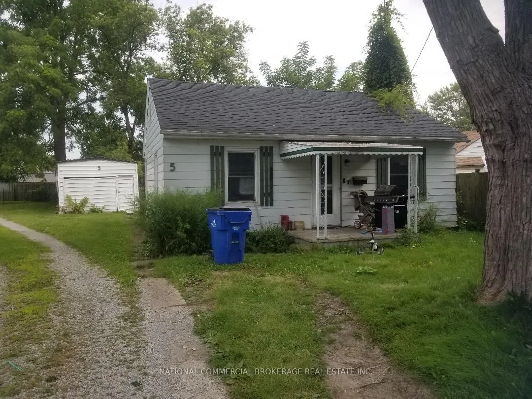 5 Montgomery Crescent, Chatham-Kent, ON N8A 1P3