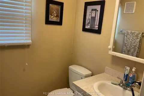 5700 Blackwell Side Rd, Sarnia, ON N7W 1B7