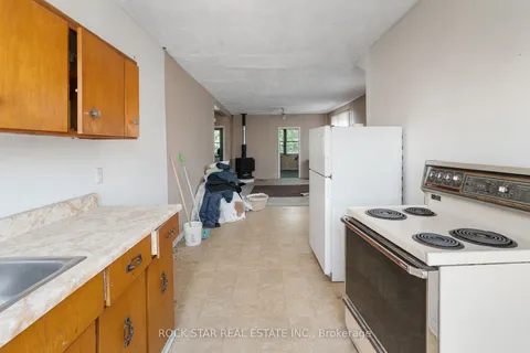 1171 Albert Rd, Windsor, ON N8Y 3P5