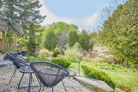 102 Sanford St, Brighton, ON K0K 1H0