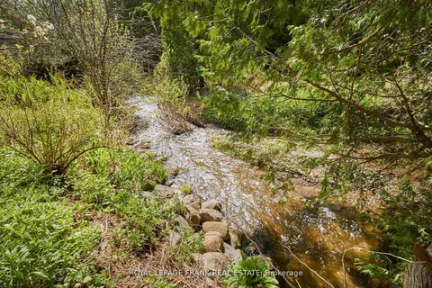 102 Sanford St, Brighton, ON K0K 1H0