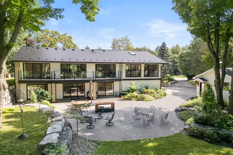 585 Orangeville Rd, Centre Wellington, ON N1M 1T9