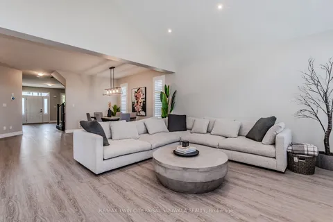 904 Dunnigan Crt, Kitchener, ON N2B 0A8
