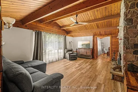 426197 25TH Sdrd, Mono, ON L9W 2Z1