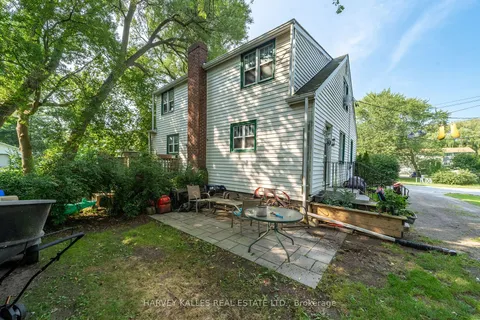 31- 33 Washburn St, Prince Edward County, ON K0K 2T0