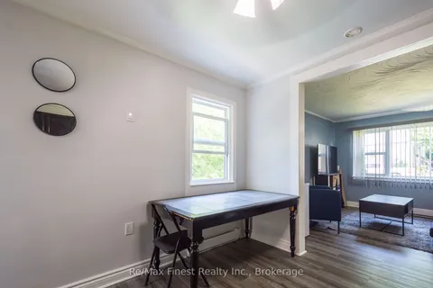 105 Wall St, Quinte West, ON K8V 4K1