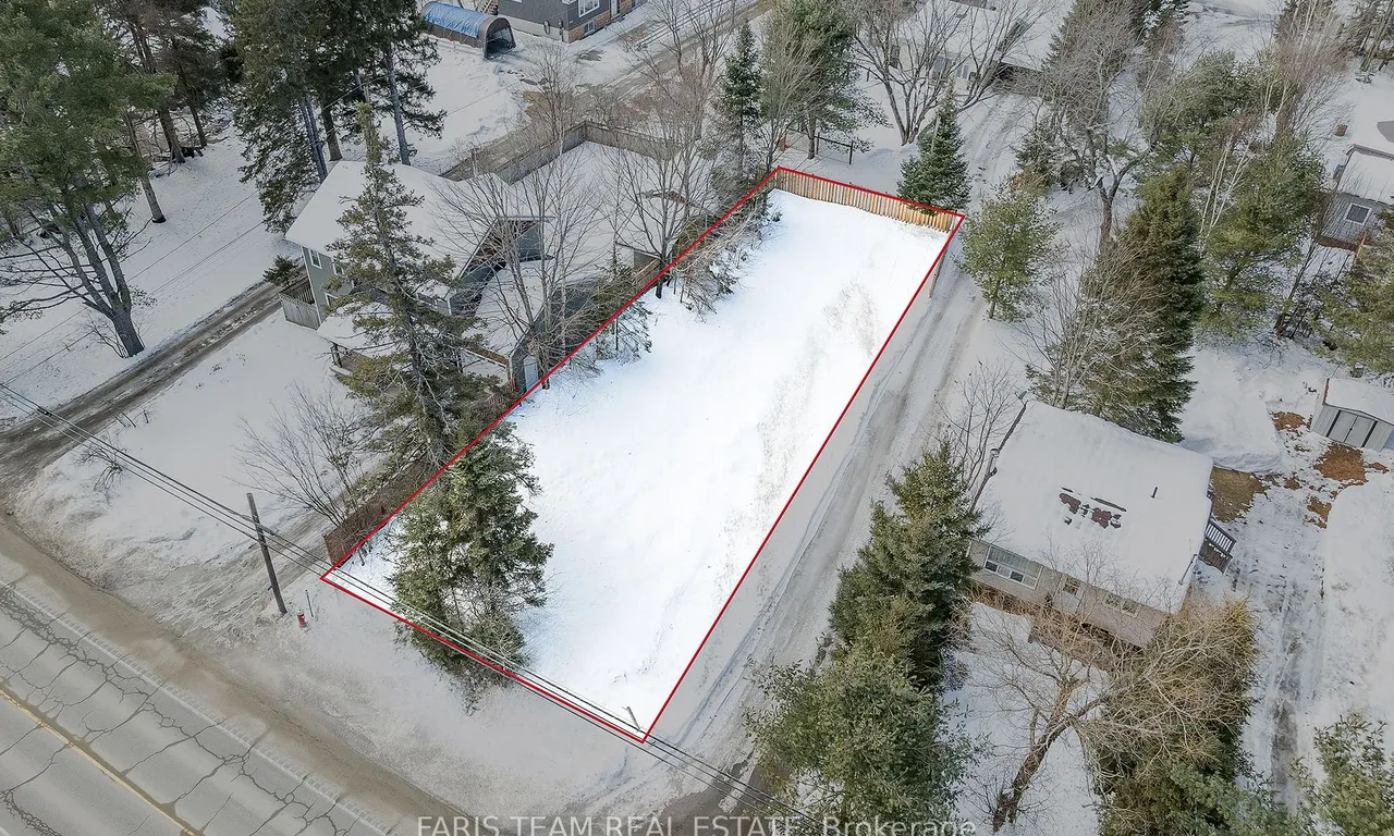 796 Muskoka Road 3, Huntsville, ON P1H 1E1