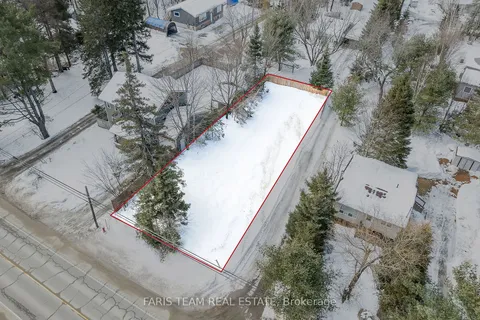 796 Muskoka Road 3, Huntsville, ON P1H 1E1