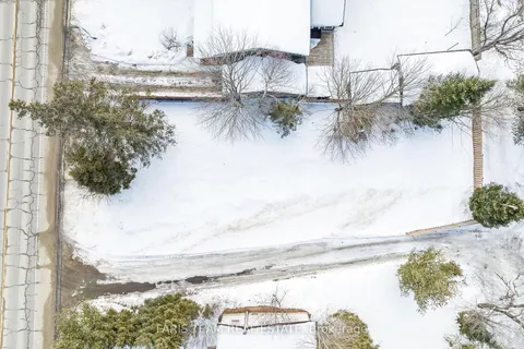 796 Muskoka Road 3, Huntsville, ON P1H 1E1