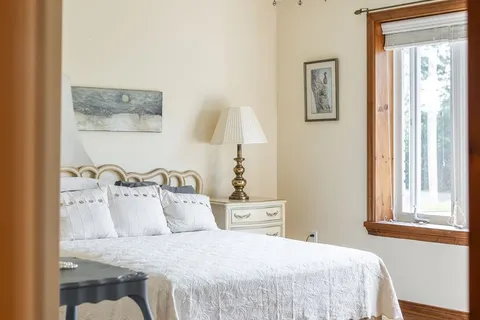 32 Pierce Road, Prince Edward County, ON K0K 1G0