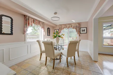 6 Resurrection Dr, Kitchener, ON N2N 3C1