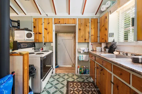 93 Sturgeon Glen Rd, Kawartha Lakes, ON K0M 1N0